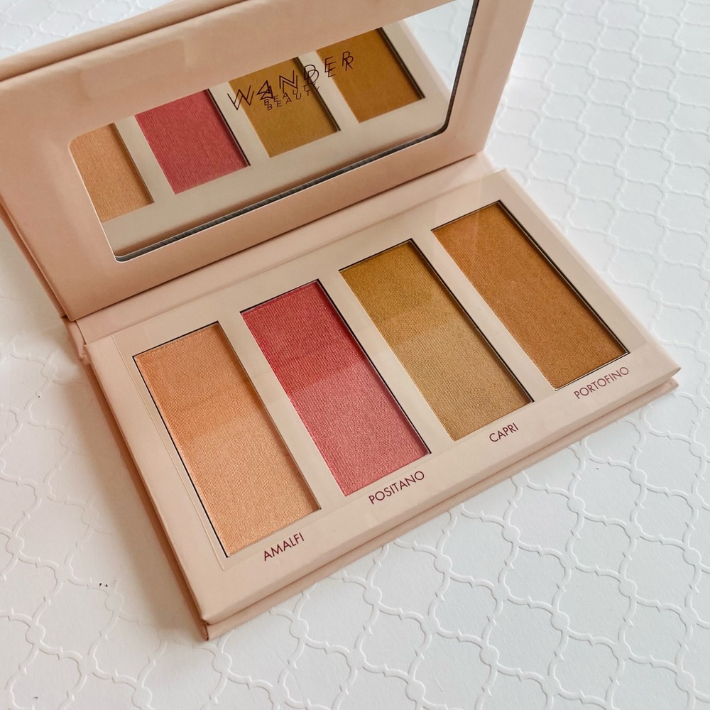 WANDER  BLUSH Keep the Party Gloming 🍑